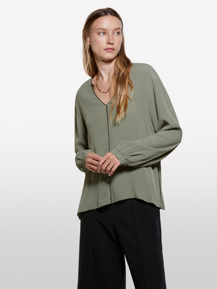 Military green oversized blouse - women's blouses - Military Green | Sisley image number 3